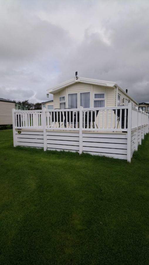 Bude Caravan Caromax - Families And Couples Only Bagian luar foto
