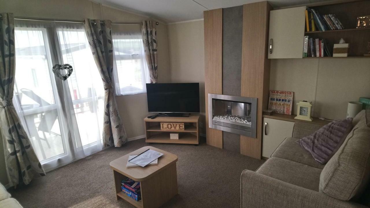 Bude Caravan Caromax - Families And Couples Only Bagian luar foto