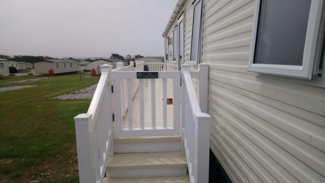 Bude Caravan Caromax - Families And Couples Only Bagian luar foto